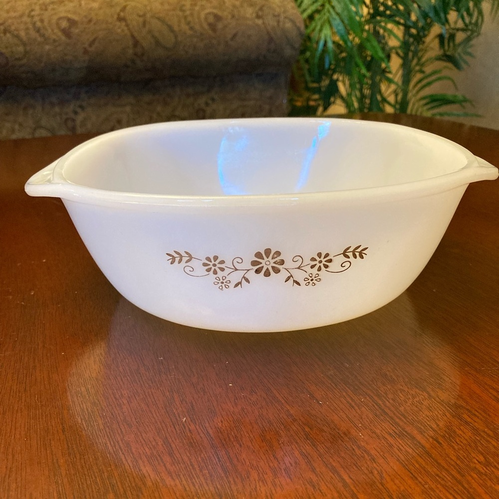 Vintage Dyna ware Pyr-O-Rey brown flower 2 qt square baking dish.
